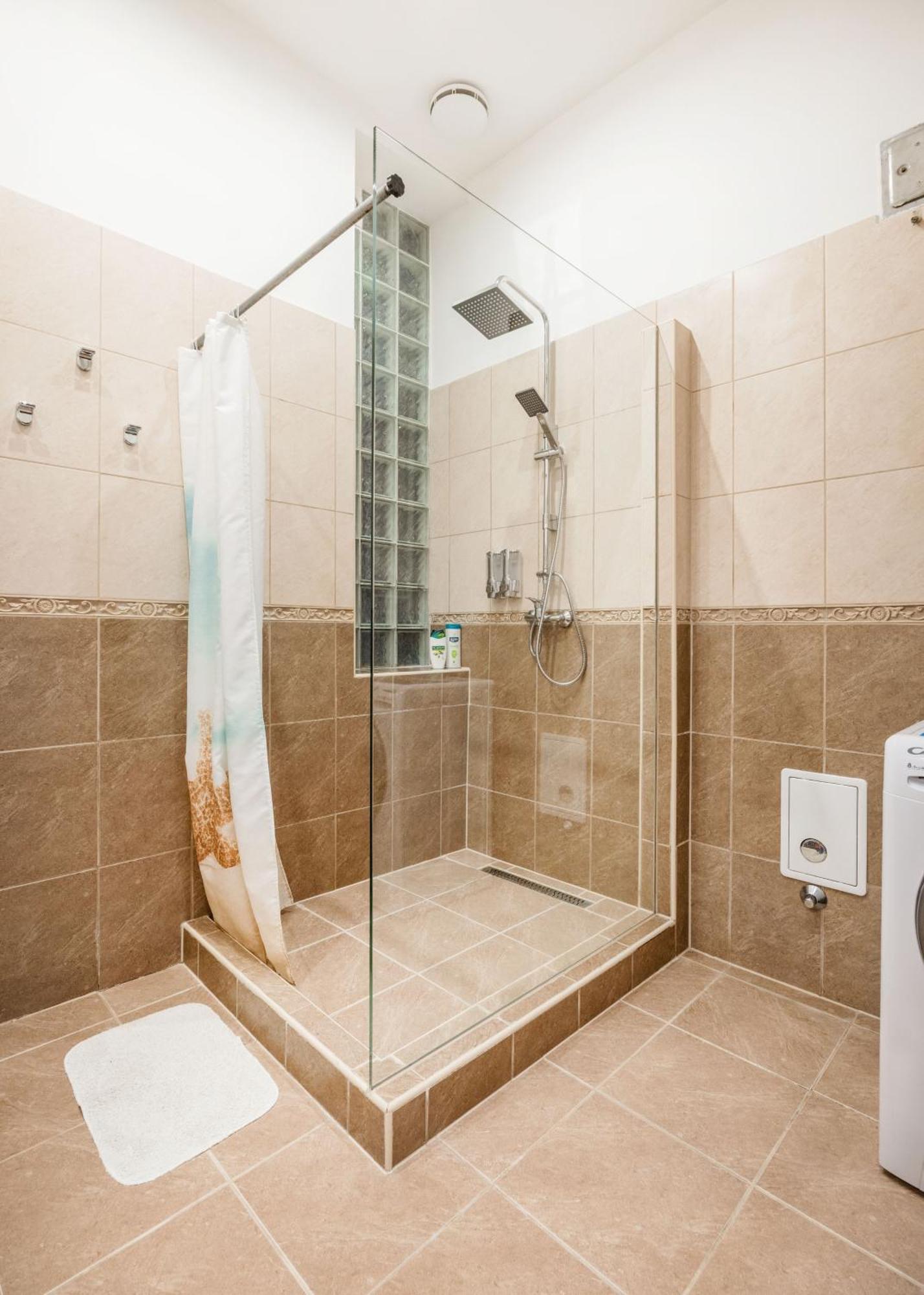 Modern Westend Citycenter Home Βουδαπέστη Εξωτερικό φωτογραφία